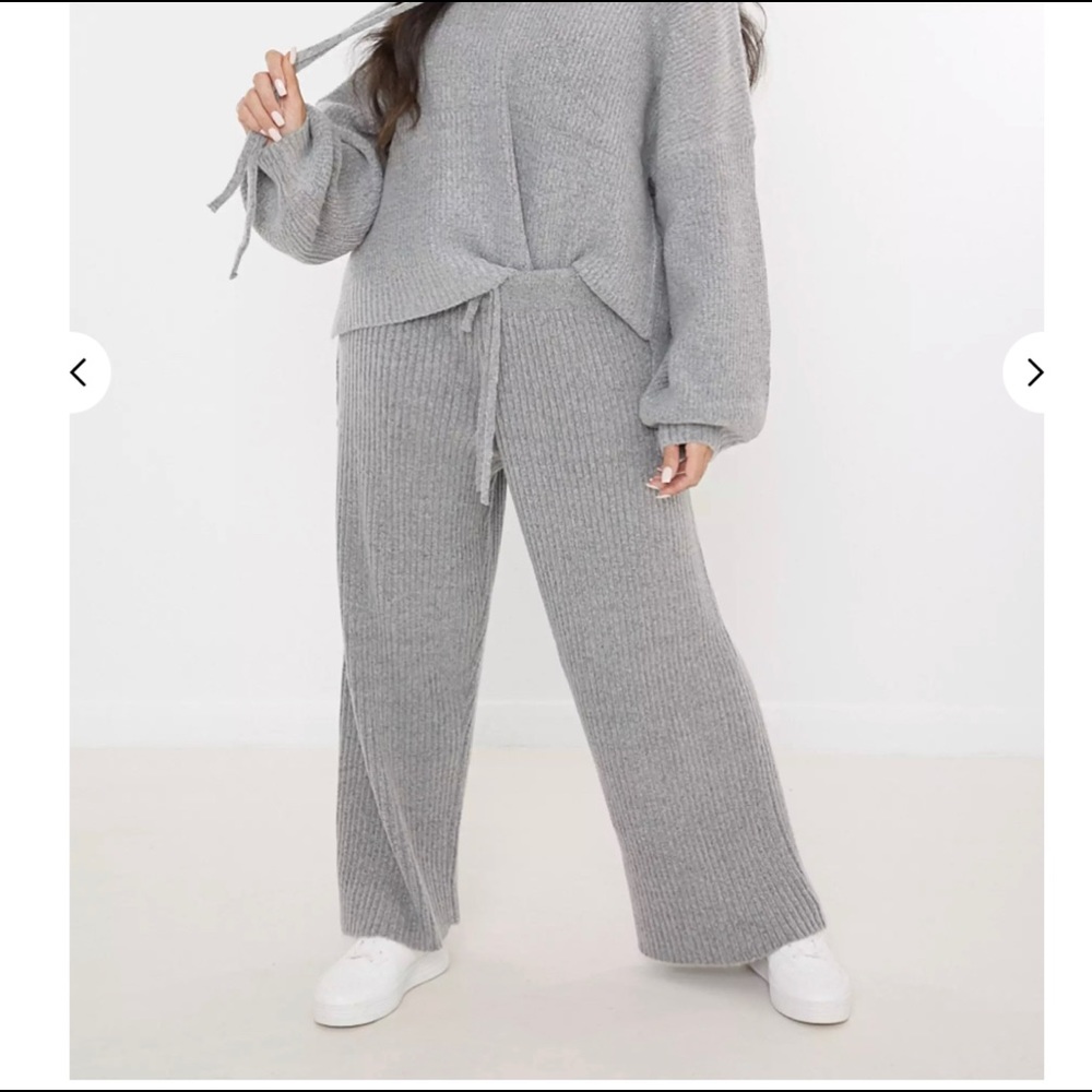 Soft Comfy Sweater Pants fits like 6/8